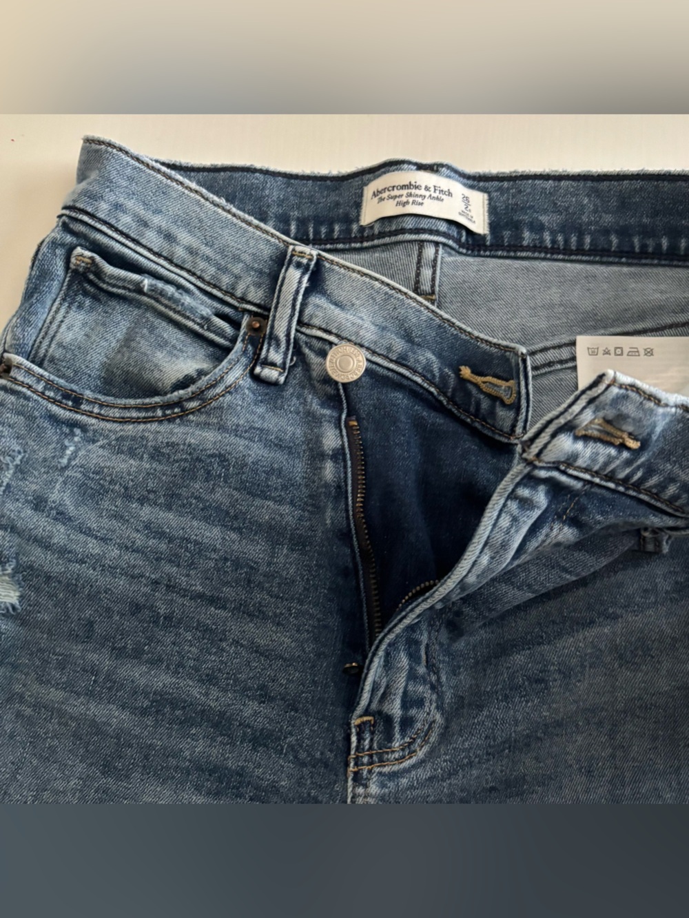 Abercrombie & Fitch Super Skinny ankle high rise Denim Jeans